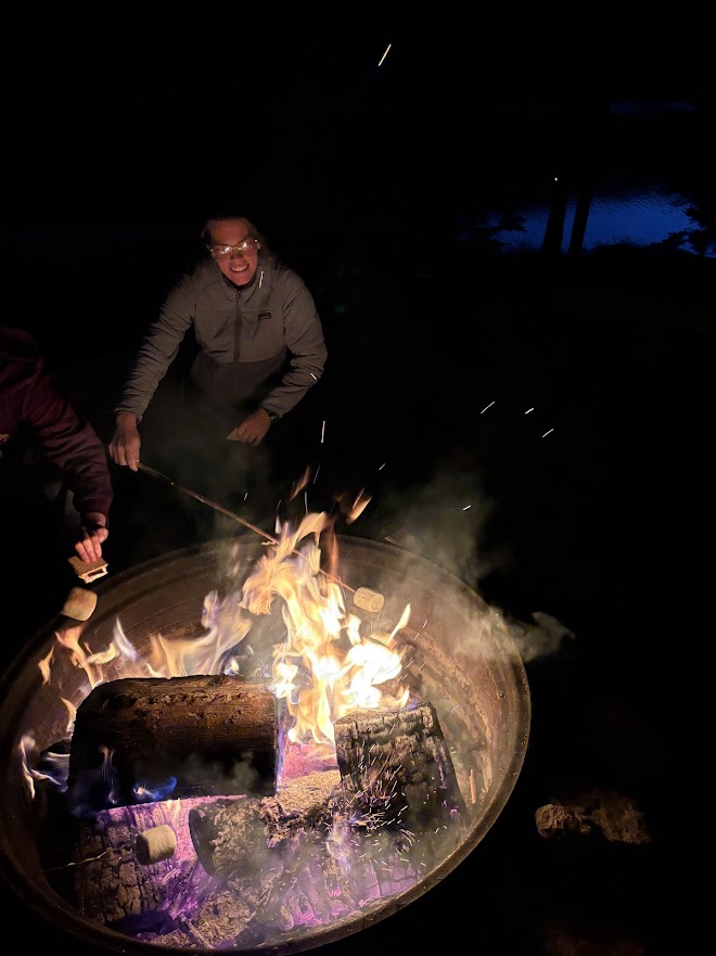 smores campfire